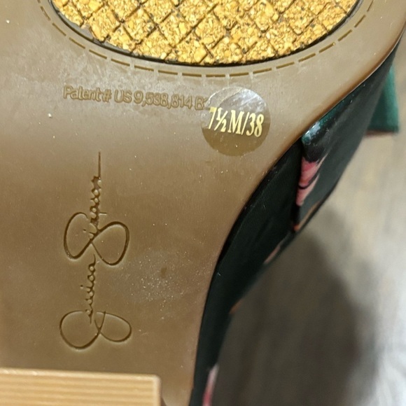 Jessica Simpson Carena Satin
Sculpted Wedge Sandals size 7.5 - Picture 13 of 14